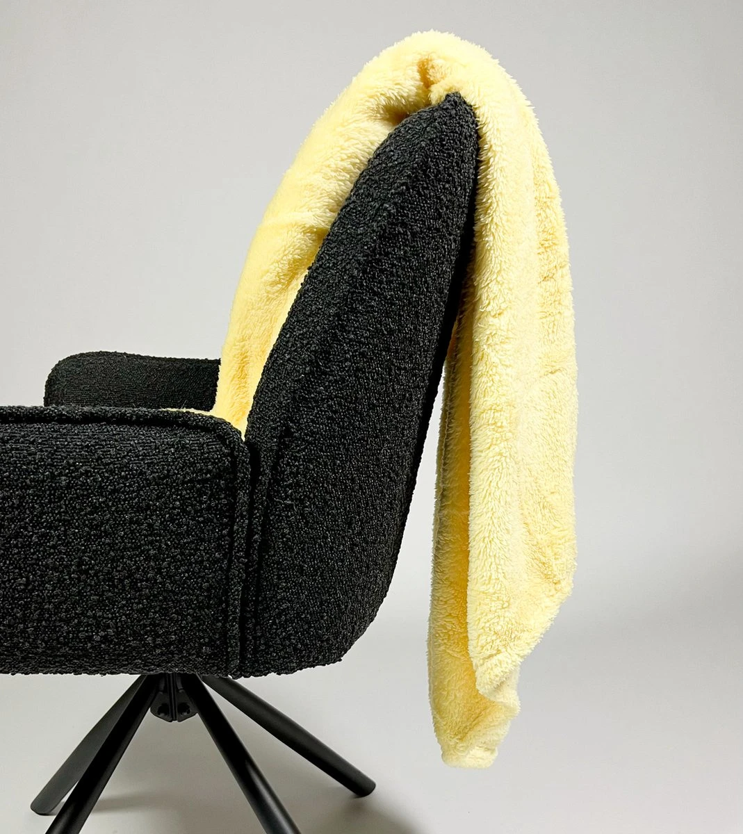 Dutch Decor - FLEECE - Plaid Geel 130x180 Cm - Deken 5 Dutch Decor - FLEECE - Plaid Geel 130x180 Cm - Deken - Afbeelding 5