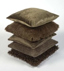 FLUFFY - Kussenhoes Unikleur 45x45 Cm - Olijf - Groen - Exclusief Binnenkussen -Dutch Decor 1084x1200