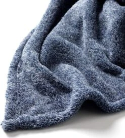 Dutch Decor - OSCAR - Plaid Insignia Blue 140x180 Cm - Blauw - Deken -Dutch Decor 1090x1200 1