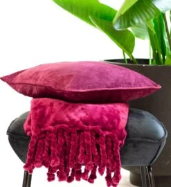 Dutch Decor - FLORIJN - Plaid Fleece 150x200 Cm - Red Plum - Donkerroze - Superzacht - Met Franjes - Deken 8 Dutch Decor - FLORIJN - Plaid Fleece 150x200 Cm - Red Plum - Donkerroze - Superzacht - Met Franjes - Deken -Dutch Decor 1099x1200 6