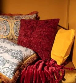 AMAR - Kussenhoes Van Katoen 45x45 Cm Merlot - Rood - Exclusief Binnenkussen -Dutch Decor 1102x1200