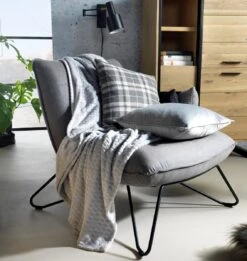 FINN - Sierkussen Velvet 45x45 Cm - Micro Chip - Lichtgrijs - Inclusief Binnenvulling -Dutch Decor 1135x1200