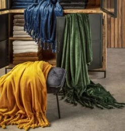 Dutch Decor - FLORIJN - Plaid Fleece 150x200 Cm - Mountain View - Donkergroen - Superzacht - Met Franjes - Deken -Dutch Decor 1146x1200 3