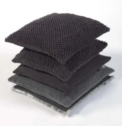 SARA - Kussenhoes Donkergrijs 45x45 Cm - Met Rits -Dutch Decor 1160x1200