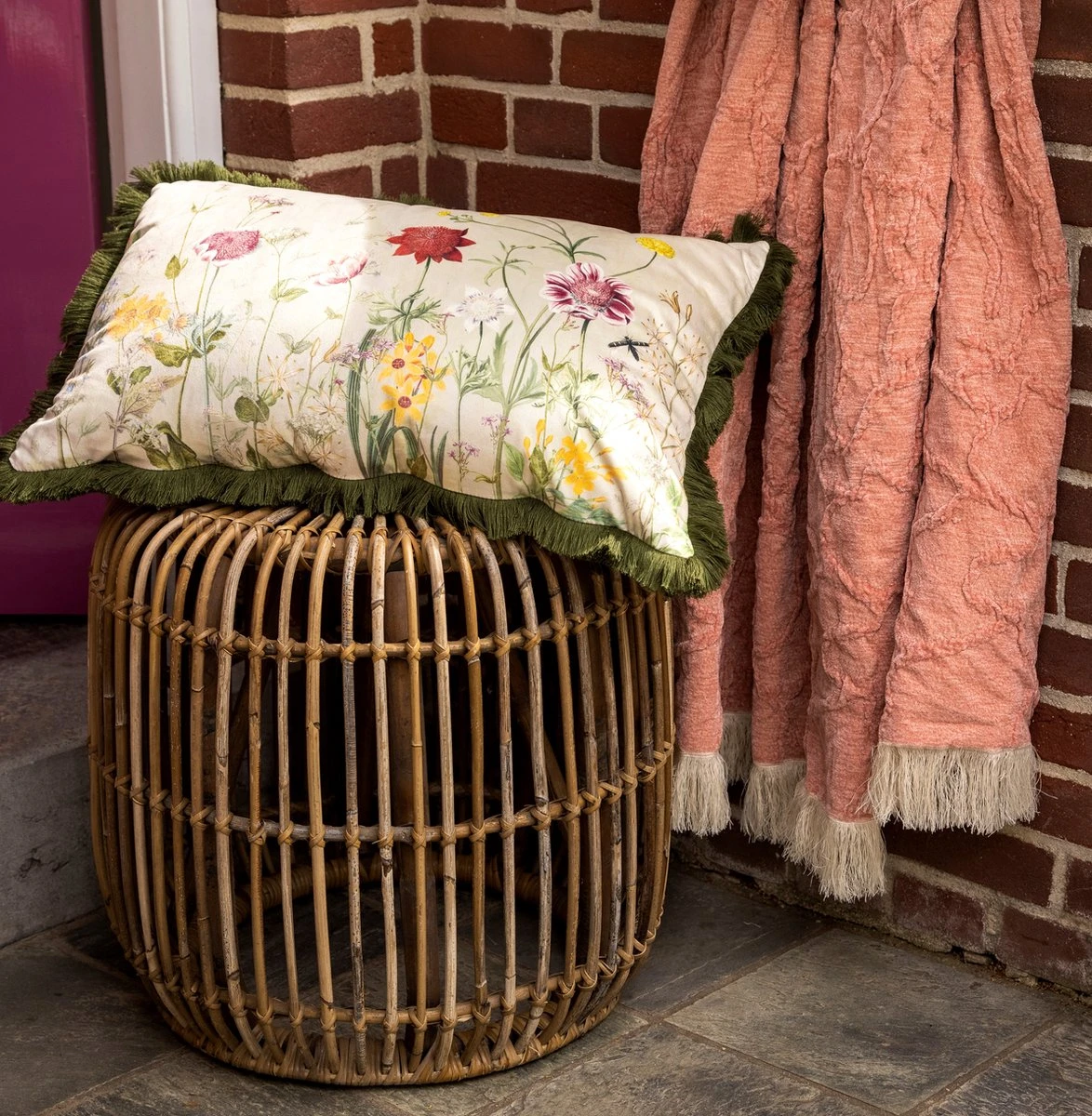 POSSY - Sierkussen Met Bloemenpatroon 40x60 Cm Chive - Groen - Inclusief Binnenvulling 4 POSSY - Sierkussen Met Bloemenpatroon 40x60 Cm Chive - Groen - Inclusief Binnenvulling - Afbeelding 4