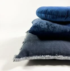 SKY - Sierkussen Velvet 45x45 Cm - Insignia Blue - Donkerblauw - Inclusief Binnenvulling 11 SKY - Sierkussen Velvet 45x45 Cm - Insignia Blue - Donkerblauw - Inclusief Binnenvulling -Dutch Decor 1194x1200 19