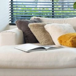 FLUFFY - Sierkussen Unikleur 45x45 Cm - Driftwood - Taupe - Inclusief Binnenvulling -Dutch Decor 1197x1200 37