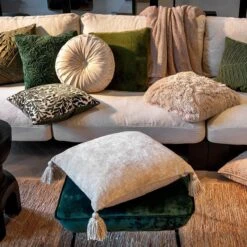 ZAYA - Sierkussen Unikleur 45x45 Cm - Chive - Groen - Superzacht - Inclusief Binnenkussen -Dutch Decor 1198x1200 66