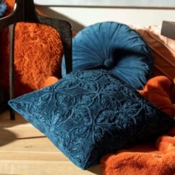 AMAR - Kussenhoes Van Katoen 45x45 Cm Insignia Blue - Blauw - Exclusief Binnenkussen 7 AMAR - Kussenhoes Van Katoen 45x45 Cm Insignia Blue - Blauw - Exclusief Binnenkussen -Dutch Decor 1199x1200 16