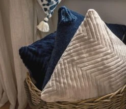 ZICO - Sierkussen Zigzag 45x45 Cm Pumice Stone - Beige - Superzacht - Inclusief Binnenvulling -Dutch Decor 1200x1038 1