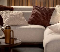 ROME - Sierkussen Uni 45x45 Cm - Rocky Road - Donkerbruin - Inclusief Binnenvulling -Dutch Decor 1200x1040 3