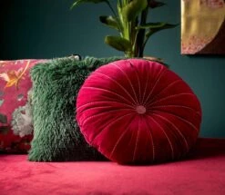 FLUFFY - Sierkussen Unikleur 45x45 Cm - Mountain View - Donkergroen - Inclusief Binnenvulling -Dutch Decor 1200x1046 1