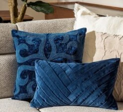 FEMM - Sierkussen Velvet 30x50 Cm - Insignia Blue - Donkerblauw - Inclusief Binnenvulling -Dutch Decor 1200x1088 3