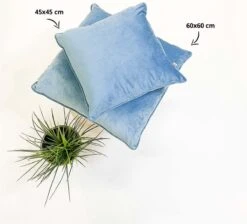 FINN - Sierkussen Velvet 45x45 Cm - Provincial Blue - Blauw - Inclusief Binnenvulling -Dutch Decor 1200x1089