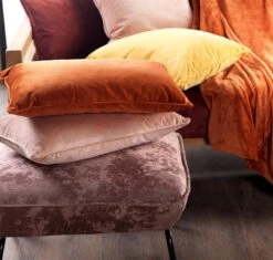 FINN - Kussenhoes Velvet 30x50 Cm - Potters Clay - Oranje - Exclusief Binnenkussen -Dutch Decor 1200x1141