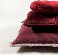 BURTO - Sierkussen Van Gewassen Katoen Merlot 60x60 Cm - Rood - Inclusief Binnenkussen -Dutch Decor 1200x1143 4