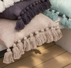 RUBY - Sierkussen Katoen 45x45 Cm Pumice Stone - Beige - Kussentje Met Flosjes - Inclusief Binnenvulling 14 RUBY - Sierkussen Katoen 45x45 Cm Pumice Stone - Beige - Kussentje Met Flosjes - Inclusief Binnenvulling -Dutch Decor 1200x1149 3