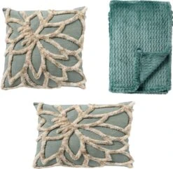 VOORDEELSET - Sierkussen Livia 45x45 Cm - Sierkussen Livia 40x60 Cm - Plaid Mara - Jadeite & Sagebrush Green - Set Van 3 Stuks - Ice Ice Baby - Inclusief Binnenvulling