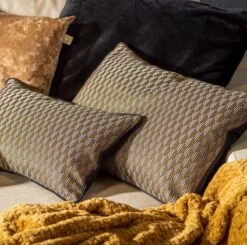 Set Van 4 Kussens - Zwart - Bruin - JANIC - JANIC - ZAYA - FINN - Inclusief Vulling - Luxe En Zachte Stoffen -Dutch Decor 1200x1191 21