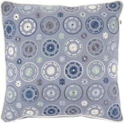 DILAN - Kussenhoes Geborduurd 45x45 Cm - Denim - Blauw - Bloemetjes - 100% Katoen - Exclusief Binnenkussen