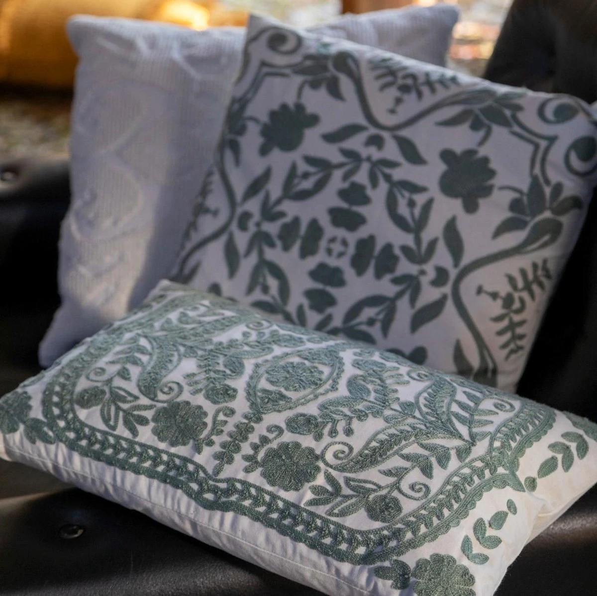 MIMI - Sierkussen Van Katoen 30x50 Cm - Jadeite - Groen En Wit - Inclusief Binnenvulling 3 MIMI - Sierkussen Van Katoen 30x50 Cm - Jadeite - Groen En Wit - Inclusief Binnenvulling - Afbeelding 3