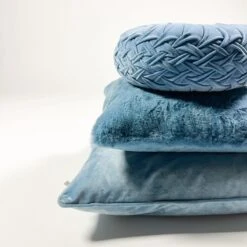 FINN - Kussenhoes Velvet 60x60 Cm - Provincial Blue - Blauw - Exclusief Binnenkussen -Dutch Decor 1200x1198