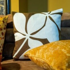 Set Van 4 Kussens - Geel - Groen - LEWIS - TINO - HAZEL - ZAYA - Inclusief Vulling - Luxe En Zachte Stoffen -Dutch Decor 1200x1198 25