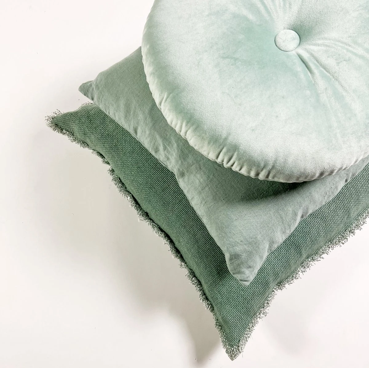 BURTO - Sierkussen Van Gewassen Katoen Jadeite 60x60 Cm - Groen - Inclusief Binnenvulling 2 BURTO - Sierkussen Van Gewassen Katoen Jadeite 60x60 Cm - Groen - Inclusief Binnenvulling - Afbeelding 2