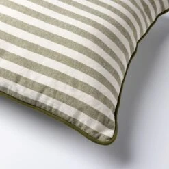 COOPER - Sierkussen 40x40 Cm Olive Branch - Groen - Inclusief Binnenvulling -Dutch Decor 1200x1200 1013