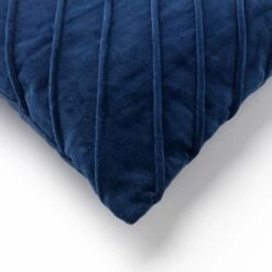PACO - Sierkussen Velvet 40x60 Cm Insignia Blue - Blauw - Inclusief Binnenvulling 6 PACO - Sierkussen Velvet 40x60 Cm Insignia Blue - Blauw - Inclusief Binnenvulling -Dutch Decor 1200x1200 1016