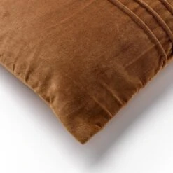 PAX - Sierkussen Velvet 40x60 Cm Tobacco Brown - Bruin - Inclusief Binnenkussen -Dutch Decor 1200x1200 1064