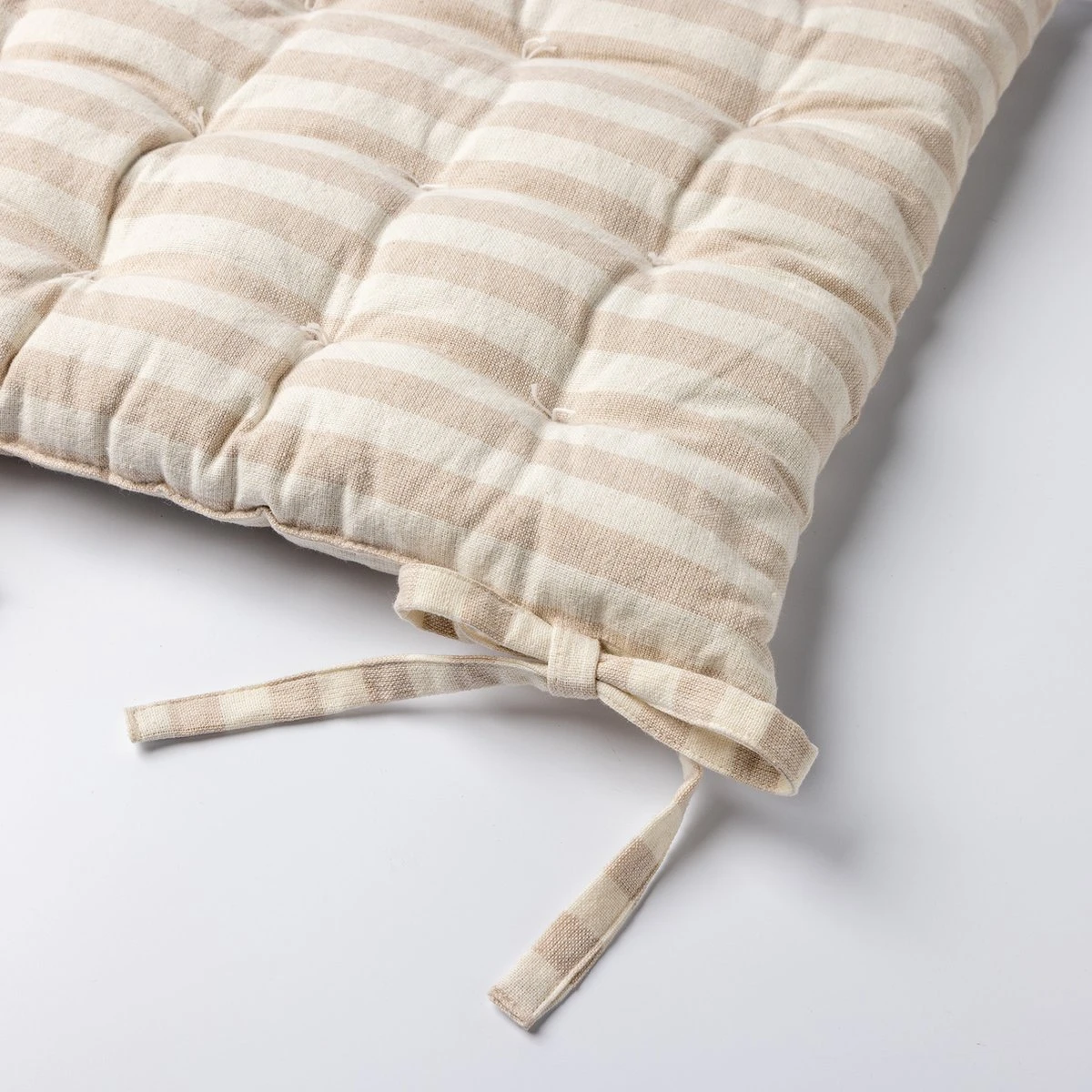 Dutch Decor - COOPER- Matraskussen Met Gestreept Motief- Pumice Stone - Vierkant - 40x40 Cm - Zitkussen 3 Dutch Decor - COOPER- Matraskussen Met Gestreept Motief- Pumice Stone - Vierkant - 40x40 Cm - Zitkussen - Afbeelding 3