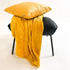 Dutch Decor - CHESTER - Plaid Van Fleece 150x200 Cm Golden Glow - Geel - Deken 11 Dutch Decor - CHESTER - Plaid Van Fleece 150x200 Cm Golden Glow - Geel - Deken -Dutch Decor 1200x1200 1300