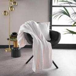 Dutch Decor - BILLY - Plaid Flannel Fleece 150x200 Cm - Snow White - Wit - Superzacht - Deken 9 Dutch Decor - BILLY - Plaid Flannel Fleece 150x200 Cm - Snow White - Wit - Superzacht - Deken -Dutch Decor 1200x1200 1329