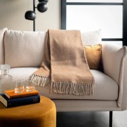 Dutch Decor - EVONY - Plaid 140x180 Cm - Tobacco Brown - Bruin - Zigzag Patroon - Franjes - Deken -Dutch Decor 1200x1200 1370