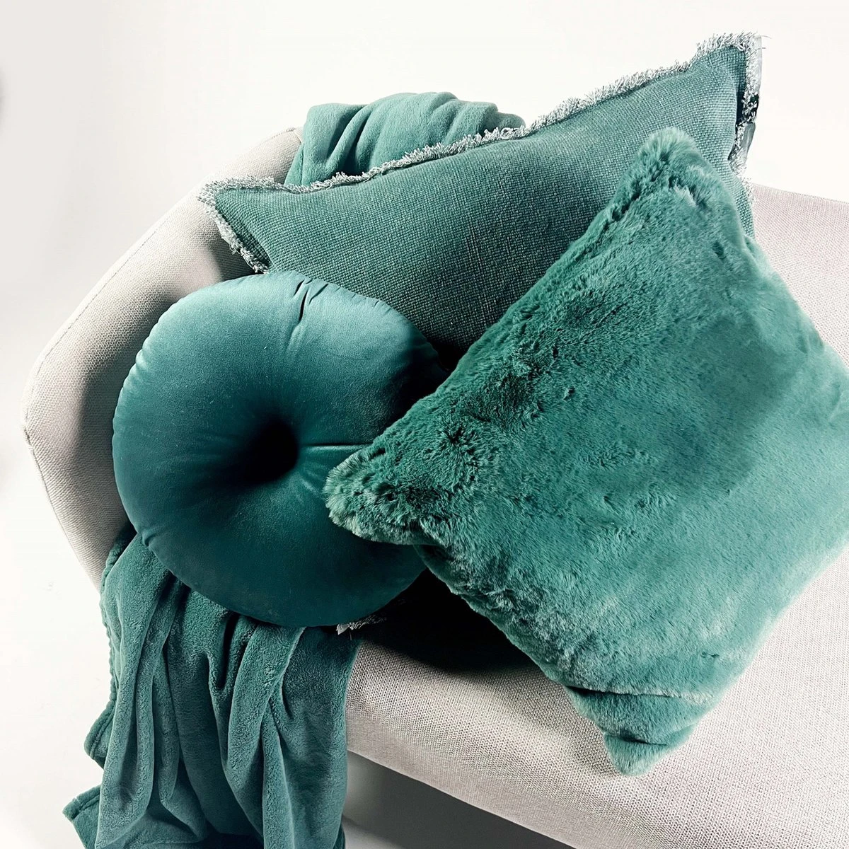 BURTO - Kussenhoes Van Gewassen Katoen Sagebrush Green 60x60 Cm - Groen - Exclusief Binnenkussen 2 BURTO - Kussenhoes Van Gewassen Katoen Sagebrush Green 60x60 Cm - Groen - Exclusief Binnenkussen - Afbeelding 2