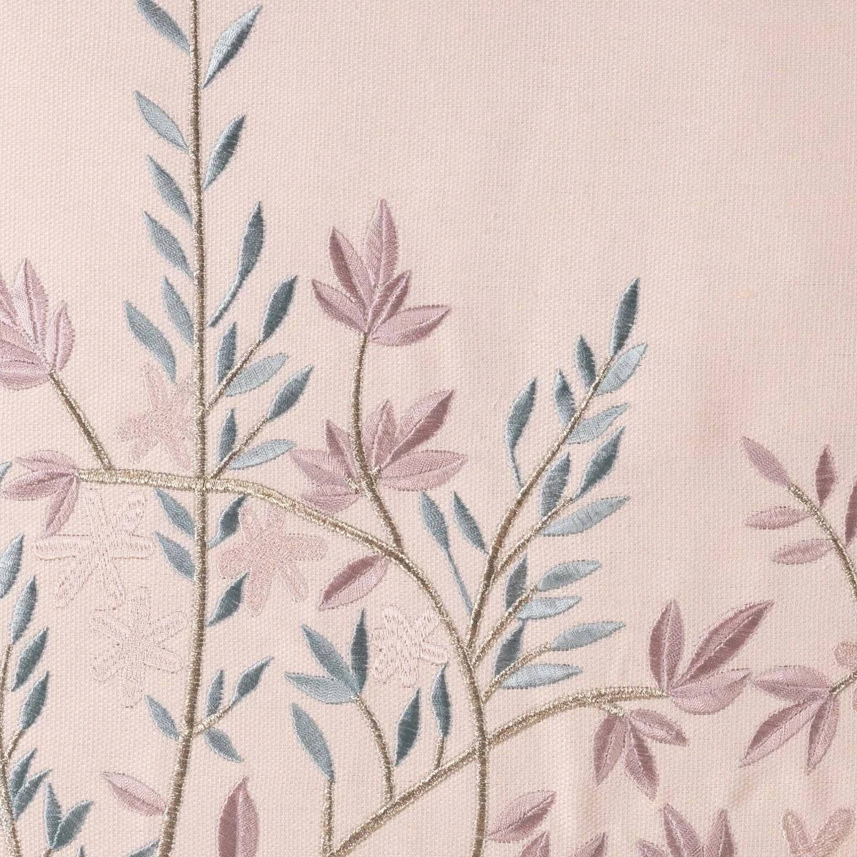 STUVA - Kussenhoes Geborduurd Bloemen 45x45 Cm - Nude - Roze - Blauw - Pasteltinten - Exclusief Binnenkussen 3 STUVA - Kussenhoes Geborduurd Bloemen 45x45 Cm - Nude - Roze - Blauw - Pasteltinten - Exclusief Binnenkussen - Afbeelding 3