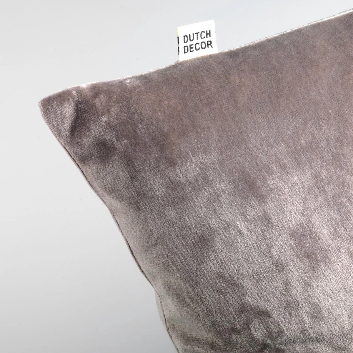 SKY - Kussenhoes Velvet 45x45 Cm - Driftwood - Taupe - Exclusief Binnenkussen 2 SKY - Kussenhoes Velvet 45x45 Cm - Driftwood - Taupe - Exclusief Binnenkussen - Afbeelding 2