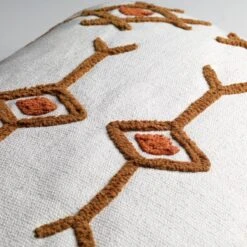 ZITA - Sierkussen Katoen 40x60 Cm - Snow White - Wit / Bruin / Terra - Kussen Met Flosjes - Inclusief Binnenkussen -Dutch Decor 1200x1200 781