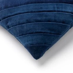 FEMM - Sierkussen Velvet 30x50 Cm - Insignia Blue - Donkerblauw - Inclusief Binnenvulling -Dutch Decor 1200x1200 800