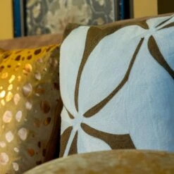 TINO - Sierkussen Velvet 45x45 Cm Military Olive - Groen - Inclusief Binnenvulling -Dutch Decor 1200x1200 892