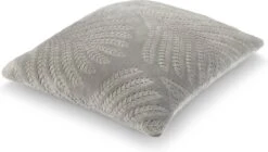 LIZA - Sierkussen Middengrijs 45x45 Cm - Inclusief Binnenvulling -Dutch Decor 1200x678 3