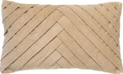 FEMM - Sierkussen Velvet 30x50 Cm - Pumice Stone - Beige - Inclusief Binnenvulling