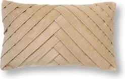FEMM - Sierkussen Velvet 30x50 Cm - Pumice Stone - Beige - Inclusief Binnenvulling -Dutch Decor 1200x756 6