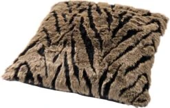 JAVAN - Sierkussen Rocky Road 45x45 Cm - Bruin - Inclusief Binnenkussen -Dutch Decor 1200x769 1