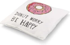 DIDI - Sierkussen Donut 45x45 Cm - Ivoor / Wit - Donut Worry Be Happy - Inclusief Binnenkussen -Dutch Decor 1200x772 1