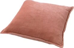Set Van 2 Kussenhoezen - Dutch Decor CAITH - 50x50 Cm - Velvet - Muted Clay - Roze - Unikleur -Dutch Decor 1200x785 2
