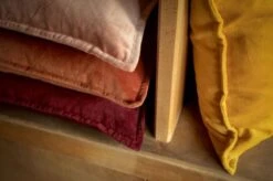 CAITH - Kussenhoes Velvet 100% Katoen 50x50 Cm - Merlot - Rood - Exclusief Binnenkussen -Dutch Decor 1200x796 2