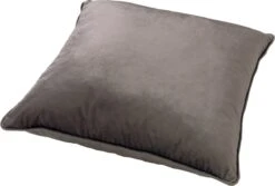 FINN - Sierkussen Velvet 60x60 Cm - Driftwood - Taupe - Inclusief Binnenvulling 7 FINN - Sierkussen Velvet 60x60 Cm - Driftwood - Taupe - Inclusief Binnenvulling -Dutch Decor 1200x809 21
