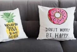 DIDI - Sierkussen Donut 45x45 Cm - Ivoor / Wit - Donut Worry Be Happy - Inclusief Binnenkussen -Dutch Decor 1200x810 3